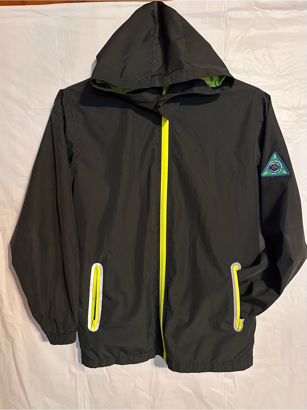 Saphirose Kids Black Hooded Jacket with Neon Yellow Trim and Compass